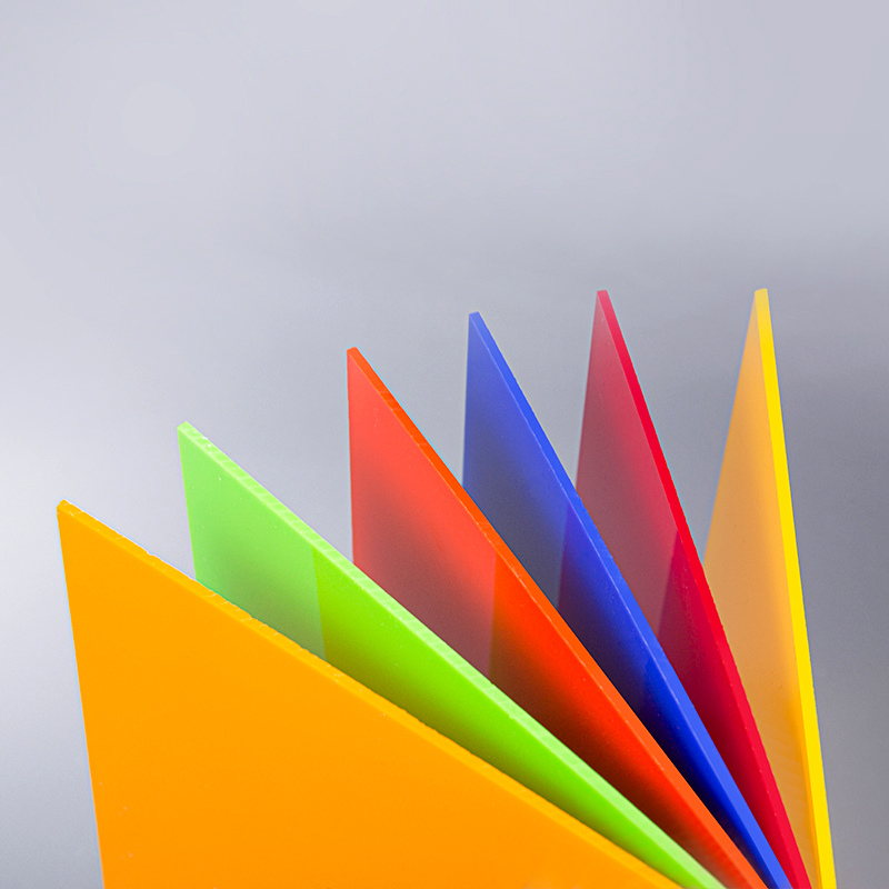 Barevný akrylový list