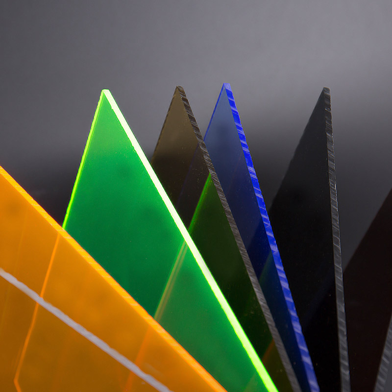 Průsvitný barevný akrylový list